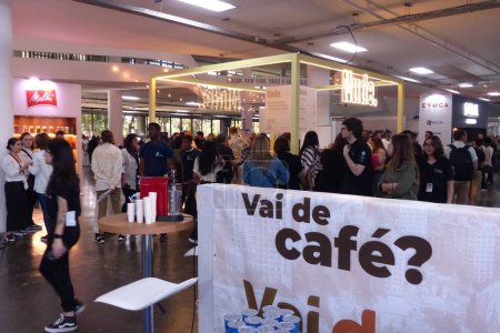 Foto de Sao Paulo (SP), Brasil 23 / 06 / 2023 - El festival de café más grande del país, el Sao Paulo Coffee Festival, comenzó este viernes (23). El evento cuenta con más de 100 expositores y cuenta con degustación de café de las principales cafeterías - Imagen libre de derechos