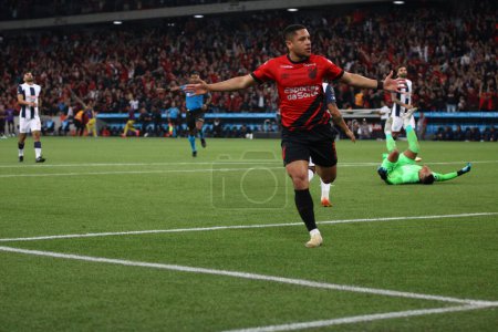Photo for Curitiba (PR), Brazil 06/27/2023 - Vitor Roque of Athletico PR scores and celebrates his goal, against Alianza Lima, valid for the 6th round of the group stage of Libertadores 2023, in Ligga Arena - Royalty Free Image
