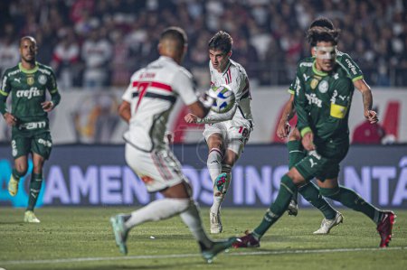 Photo for SAO PAULO (SP), 07/05/2023 - COPA DO BRASIL/SAO PAULO VS PALMEIRAS - Rodriguinho during the match between Sao Paulo and Palmeiras, valid for the first leg of the quarterfinals of the 2023 Copa do Brasil football match, held at the stadium Cicero - Royalty Free Image