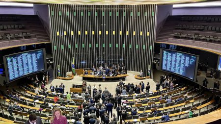 Téléchargez les photos : Brasilia (DF), 07 / 06 / 2023 - POLITIQUE / CHAMBRE / RÉFORME FISCALE - Plénière PEC No. 45 / 2019 réforme du système fiscal Proposition d'amendement à la Constitution 1er tour ; dans la nuit de ce jeudi 6 juillet 2023 à la Chambre des députés de Brasilia. - en image libre de droit