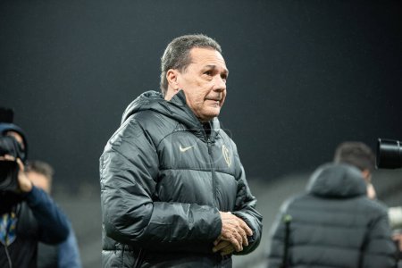 Photo for Sao Paulo (SP), Brazil 07/29/2023 - Coach Vanderlei Luxemburgo, from Corinthians, before the match between Corinthians and Vasco da Gama, valid for the 17th round of the 2023 Brazilian Football Championship - Royalty Free Image