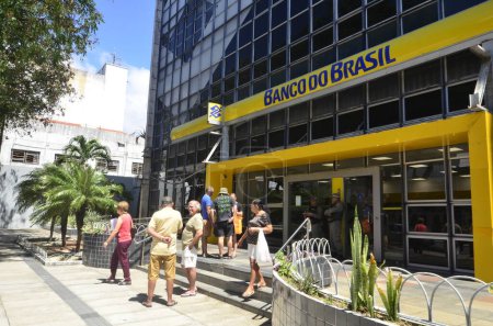 Photo for Robbery of Banco do Brasil in Natal. August 05, 2023, Natal, Rio Grande Do Norte, Brazil: Bandits break into a Banco do Brasil branch in the center of the capital, Natal-RN on Saturday (05) trying to steal money. - Royalty Free Image