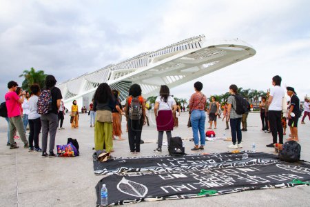 Foto de Protesta contra el marco temporal de los pueblos indígenas brasileños. 30 de agosto de 2023, Río de Janeiro, Brasil: La Corte Suprema Federal de Brasil (STF) reanuda la sentencia del plazo de las tierras indígenas - Imagen libre de derechos