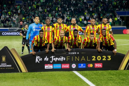 Photo for Sao Paulo (SP), Brazil 08/30/2023 - Team drawn before the match between Palmeiras x Deportivo Pereira (COL), valid for the second leg of the quarterfinals of the Copa Conmebol Libertadores 2023 - Royalty Free Image