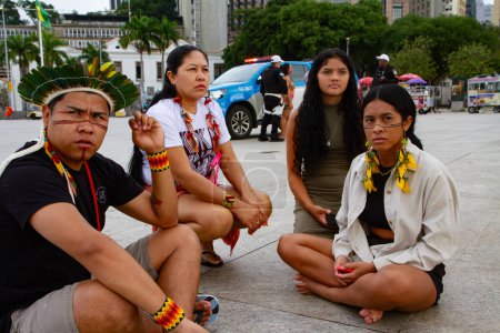 Foto de Protesta contra el marco temporal de los pueblos indígenas brasileños. 30 de agosto de 2023, Río de Janeiro, Brasil: La Corte Suprema Federal de Brasil (STF) reanuda la sentencia del plazo de las tierras indígenas - Imagen libre de derechos