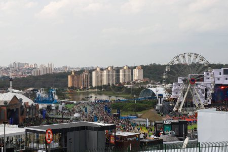 Foto de Sao Paulo (SP), Brasil 09 / 02 / 2023 - Movimiento en la inauguración del Festival de la Ciudad, que tiene lugar los días 2, 3, 7, 9 y 10, en el circuito de Interlagos en Sao Paulo - Imagen libre de derechos