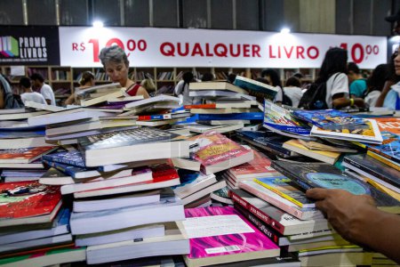 Téléchargez les photos : Rio de Janeiro (RJ), Brésil 09 / 04 / 2023 - Rio de Janeiro Book Biennial, qui célèbre 40 ans en 2023. Organisé par le Syndicat national du livre (Snel) et GL Events Brésil - en image libre de droit