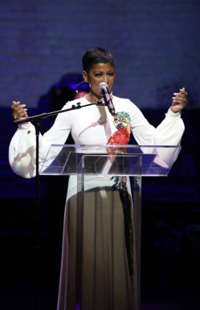 Foto de 05 de septiembre 2023 - Harlem, Nueva York, Estados Unidos: NYFW. Los premios HFR 16th Annual Fashion Show & Style Awards durante NYFW tienen lugar en el Apollo Theater en Harlem. El tema de este año es "Remix" - Imagen libre de derechos