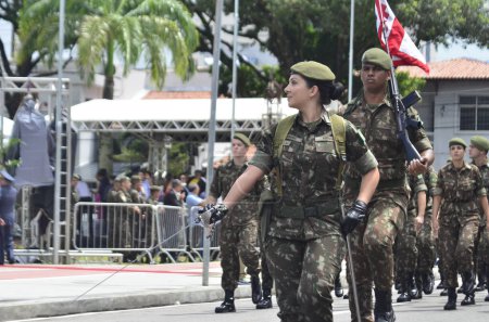 Foto de NATAL (RN), Brasil 07 / 09 / 2023 - El desfile cívico militar del 7 de septiembre en Natal RN, contó con la presencia de cadetes de AMAN en la plaza cívica del barrio de Petropolis, al este de la capital - Imagen libre de derechos