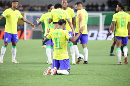 Téléchargez les photos : Belem (PA), 08 / 09 / 2023 Rodrygo de l'équipe brésilienne marque et célèbre son deuxième but dans un match entre le Brésil et la Bolivie, dans le premier tour des qualifications de la Coupe du monde 2026 - en image libre de droit