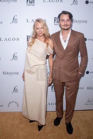 Photo for The Daily Front Row Fashion Media Awards 2023. September 8, 2023, New York, New York, USA: Pamela Anderson and Brandon Thomas Lee attend The Daily Front Row Fashion Media Awards 2023 at The Rainbow Room on September 08, 2023 in New York City. - Royalty Free Image