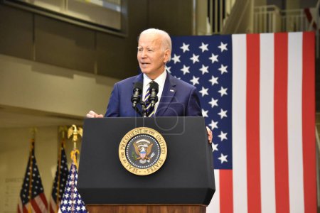 Foto de 14 de septiembre de 2023 - Maryland, Estados Unidos: El presidente de Estados Unidos, Joe Biden, hace comentarios sobre la Bidenomía en el Prince George 's Community College en Largo, Maryland. - Imagen libre de derechos