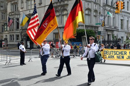 Foto de 16 de septiembre de 2023 - Nueva York, Estados Unidos: El Desfile Alemán-Americano del Día de Steuben se está convirtiendo en uno de los desfiles y festivales más grandes de la Quinta Avenida en la ciudad de Nueva York. - Imagen libre de derechos