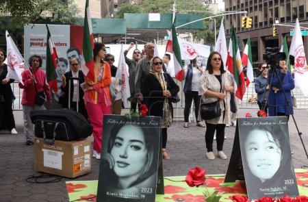 Téléchargez les photos : Rassemblement de New York pour l'Iran libre. 15 septembre 2023, New York, États-Unis : Des Iraniens se sont rassemblés au Protest Village devant le siège de l'ONU, pour participer au Rassemblement de New York pour l'Iran libre - en image libre de droit
