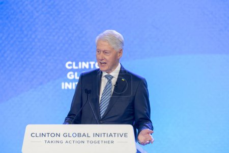 Téléchargez les photos : Clinton Global Initiative 2023 Meeting. 18 septembre 2023, New York, New York, États-Unis : L'ancien président Bill Clinton prend la parole lors de la réunion de la Clinton Global Initiative (CGI) au Hilton Midtown le 18 septembre 2023 à New York. - en image libre de droit