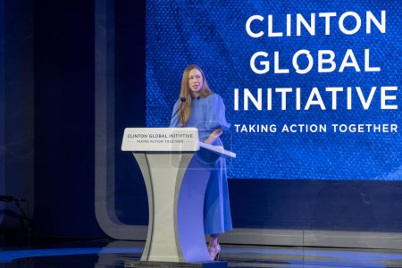 Téléchargez les photos : Clinton Global Initiative 2023 Meeting. 18 septembre 2023, New York, New York, USA : Chelsea Clinton prend la parole lors de la réunion de la Clinton Global Initiative (CGI) au Hilton Midtown le 18 septembre 2023 à New York. La réunion CGI de 2023 - en image libre de droit