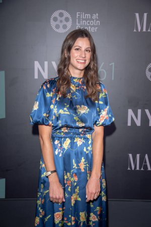 Foto de 61º Festival de Cine de Nueva York - 2 de octubre de 2023, Nueva York, Estados Unidos: Shayna Markowitz asiste a la alfombra roja durante el 61º Festival de Cine de Nueva York en David Geffen Hall. - Imagen libre de derechos