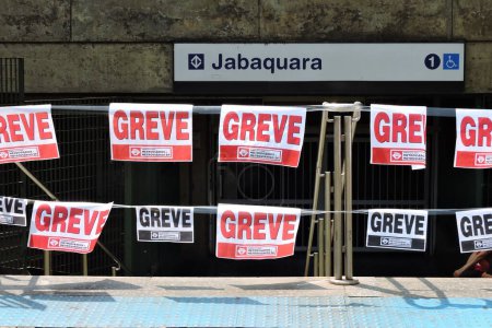 Photo for Sao Paulo (SP), 10/03/2023 - Movement at the Jabaquara Terminal on a day when trains and subways are stopped. Employees protest against privatization plans, and the strike is expected to last 24 hours. - Royalty Free Image