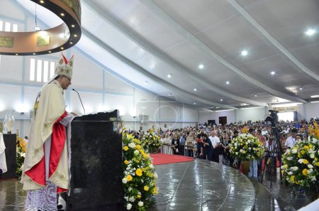Téléchargez les photos : Natal (RN), 10 / 07 / 2023 Inauguration de Dom Joao Santos Cardoso, en tant que nouvel archevêque de Natal RN, ce samedi matin (07), à la cathédrale métropolitaine du Natal. Plus de 5 mille fidèles remplissent la cathédrale du Natal - en image libre de droit
