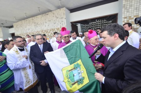 Foto de Natal (RN), 10 / 07 / 2023 Inauguración de Dom Joao Santos Cardoso, como nuevo arzobispo de Natal RN, este sábado por la mañana (07), en la Catedral Metropolitana de Natal. Más de 5 mil fieles llenan la catedral de Natal - Imagen libre de derechos