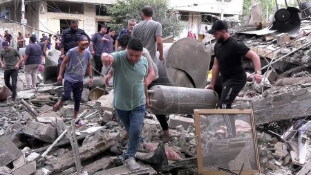 Téléchargez les photos : GAZA, PALESTINE, 07.10.2023 : Dommages causés par l'offensive israélienne dans la ville de Gaza, Palestine, ce samedi (7). Des combattants du groupe extrémiste islamique Le Hamas a lancé des raids dans plusieurs endroits du sud d'Israël - en image libre de droit