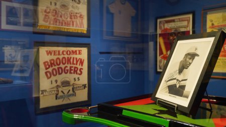 Foto de Spike Lee 's Exhibition en el Museo de Brooklyn. 07 de octubre 2023, Brooklyn, Nueva York, Estados Unidos: El legendario cineasta Spike Lee exhibe cuatro décadas de su impacto en el cine, la música, el deporte y los derechos civiles, en el Museo de Brooklyn. - Imagen libre de derechos