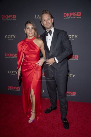 Photo for DKMS Gala 2023. October 19, 2023, New York, New York, USA: Sara Alviti and Thomas Pierce attend the DKMS Gala 2023 at The Cipriani Wall Street on October 19, 2023 in New York City. - Royalty Free Image