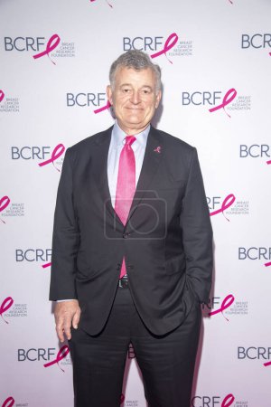 Téléchargez les photos : 20 octobre 2023 - New York, États-Unis : William P. Lauder assiste au Symposium & amp de la Breast Cancer Research Foundation (BCRF) à New York ; Déjeuner de remise des prix - en image libre de droit