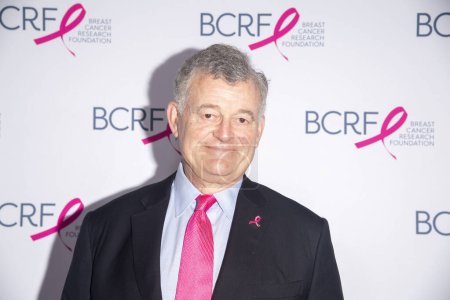 Téléchargez les photos : 20 octobre 2023 - New York, États-Unis : William P. Lauder assiste au Symposium & amp de la Breast Cancer Research Foundation (BCRF) à New York ; Déjeuner de remise des prix - en image libre de droit