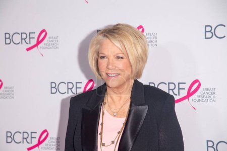 Téléchargez les photos : 20 octobre 2023 - New York, États-Unis : Joan Lunden assiste au Symposium & amp de la Breast Cancer Research Foundation (BCRF) à New York ; Déjeuner de remise des prix - en image libre de droit
