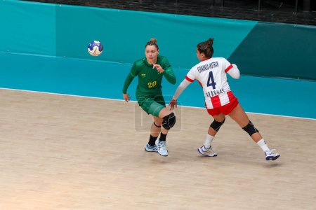 Photo for Vina del Mar (CHL), 10/24/2023: Paraguay - Handball teams from Brazil and Paraguay faced each other in group B in the 1st round of the qualifiers, which still includes Cuba and Uruguay. The Brazilian team won by the score of 27 x 1 - Royalty Free Image