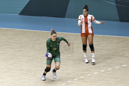 Photo for Vina del Mar (CHL), 10/24/2023: Paraguay - Handball teams from Brazil and Paraguay faced each other in group B in the 1st round of the qualifiers, which still includes Cuba and Uruguay. The Brazilian team won by the score of 27 x 1 - Royalty Free Image