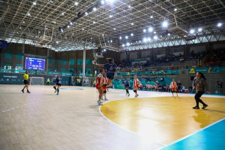 Téléchargez les photos : Vina del Mar (CHL), 28 / 10 / 2023 - Match entre l'Argentine et le Canada, qui se sont affrontés en demi-finale de handball féminin aux Jeux panaméricains. L'équipe argentine a gagné par le score de 28 x 18 - en image libre de droit