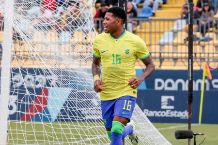 Téléchargez les photos : Vina del Mar (Chili), 29 / 10 / 2023 - Thauan Lara Brésil marque et célèbre son but dans le match de l'équipe brésilienne contre le Honduras, dans la troisième ronde, groupe B, au Stade Sausalito à Vina del Mar - en image libre de droit