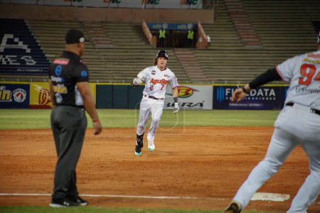 Téléchargez les photos : MARACAIBO, VENEZUELA - 31 / 10 / 2023 : Match de baseball Aguilas Cibaenas vs Tubaroes - en image libre de droit