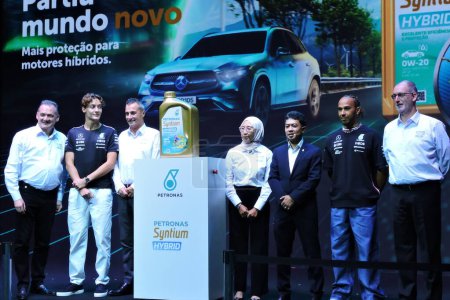 Téléchargez les photos : Sao Paulo, 01 / 11 / 2023 - Les pilotes de Formule 1 Lewis Hamilton et George Russel ont participé à une conférence de presse promue par Petronas au Palacio Tangara, au sud de Sao Paulo - en image libre de droit