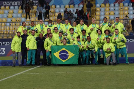 Téléchargez les photos : Vina del Mar, Chili - 04 / 11 / 2023 : L'équipe brésilienne remporte l'or, dans un match entre le Brésil et le Chili, en finale des Jeux panaméricains, au Stade Sausalito à Vina del Mar, ce samedi 4 novembre 2023 - en image libre de droit