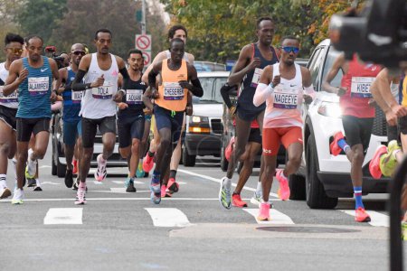 Téléchargez les photos : Le Marathon de New York 2023 est la 52e édition du marathon de New York. 5 novembre 2023, New York, New York, États-Unis Le marathon aura lieu tous les deux dimanches de novembre.. - en image libre de droit