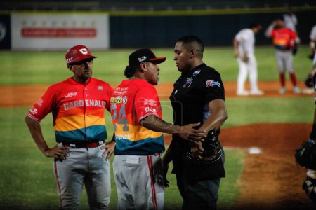 Téléchargez les photos : MARACAIBO (Venezuela), 14 / 11 / 2023 - Match de baseball - en image libre de droit