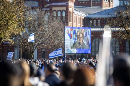 Foto de Rally Pro Israel en Washington DC. 14 de noviembre de 2023, Washington DC, Maryland, Estados Unidos: Mucha gente se reunió en el National Mall en Washington DC en un mitin Pro Israel el martes (14), para mostrar solidaridad con Israel y combatir - Imagen libre de derechos