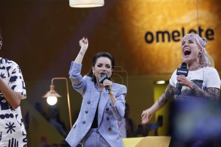 Téléchargez les photos : Sao Paulo (SP), Brésil 30 / 11 / 2023 - La chanteuse et actrice Sandy participe à un événement sur la scène d'Omelete le premier jour de la 10ème édition de Comic Con Experience (CCXP), le plus grand festival de culture pop - en image libre de droit