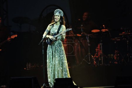 Foto de Sao Paulo (SP), 12 / 02 / 2023 - La cantante Marisa Monte actuó el sábado por la noche temprano en el escenario Corona en Primavera Sound en Autodromo de Interlagos - Imagen libre de derechos