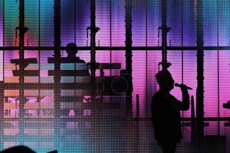 Téléchargez les photos : Sao Paulo (SP), Brésil 02 / 12 / 2023 - Le duo Pet Shop Boys a remis le public sur pied au Palco Barcelona samedi soir, le premier jour du Primavera Sound à l'Autodromo de Interlagos. - en image libre de droit