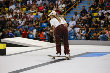 Foto de Sao Paulo (SP), Brasil 12 / 02 / 2023 Pamela Rosa en la final de la Liga Mundial de Street Skate, el Campeonato Mundial de Super Corona SLS, clasificatoria femenina para la final del Super Crown SLS Skateboard - Imagen libre de derechos