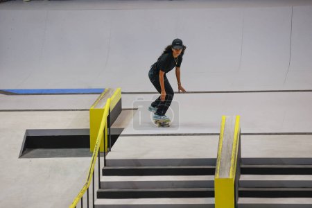 Foto de Sao Paulo (SP), Brasil 12 / 02 / 2023 - Rayssa Leal se clasifica para la final de la World Street Skate League, el Campeonato Mundial de la Super Corona SLS, en la clasificación femenina para la final del Super Crown SLS Skateboard - Imagen libre de derechos