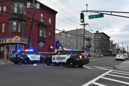 Photo for Shooting injures woman in Newark, New Jersey. December 5, 2023, Newark, New Jersey, USA: A woman was found to have been suffering from gunshot wounds to her leg in the area of Jay Street at around 3:15 PM in Newark, New Jersey Tuesday afternoon - Royalty Free Image