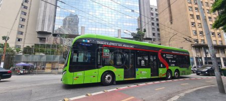 Foto de SAO PAULO (SP), Brasil 12 / 05 / 2023 - ONIBUS / ELETRICOS / SP - Autobuses eléctricos en transporte en Sao Paulo, el Ayuntamiento prepara una transferencia de R $5 mil millones para renovar la flota, que podría llegar a 2.000 autobuses en 2024 para las empresas que operan el sistema - Imagen libre de derechos