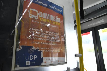 Foto de SAO PAULO, SP Brasil 17.12.2023 - Movimiento de pasajeros en autobuses en la ciudad de Sao Paulo en el primer día libre de este domingo (17). - Imagen libre de derechos