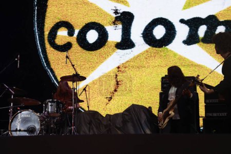Foto de Sao Paulo (SP), 23 / 12 / 2023 - Espectáculo inaugural de la banda Colomy antes del concierto de la gira Titas Encontro, que celebra el 40 aniversario de una de las bandas más grandes de la historia de Brasil, en Allianz Parque - Imagen libre de derechos