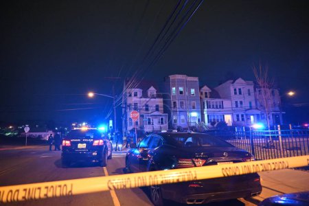 Photo for Shooting critically wounds a 23-year-old man in Newark, New Jersey. January 3, 2024, Newark, New Jersey, USA: At approximately 9:57 p.m. today, Wednesday, January 3, 2024, authorities responded to the 100 block of Ridgewood Avenue on a call - Royalty Free Image